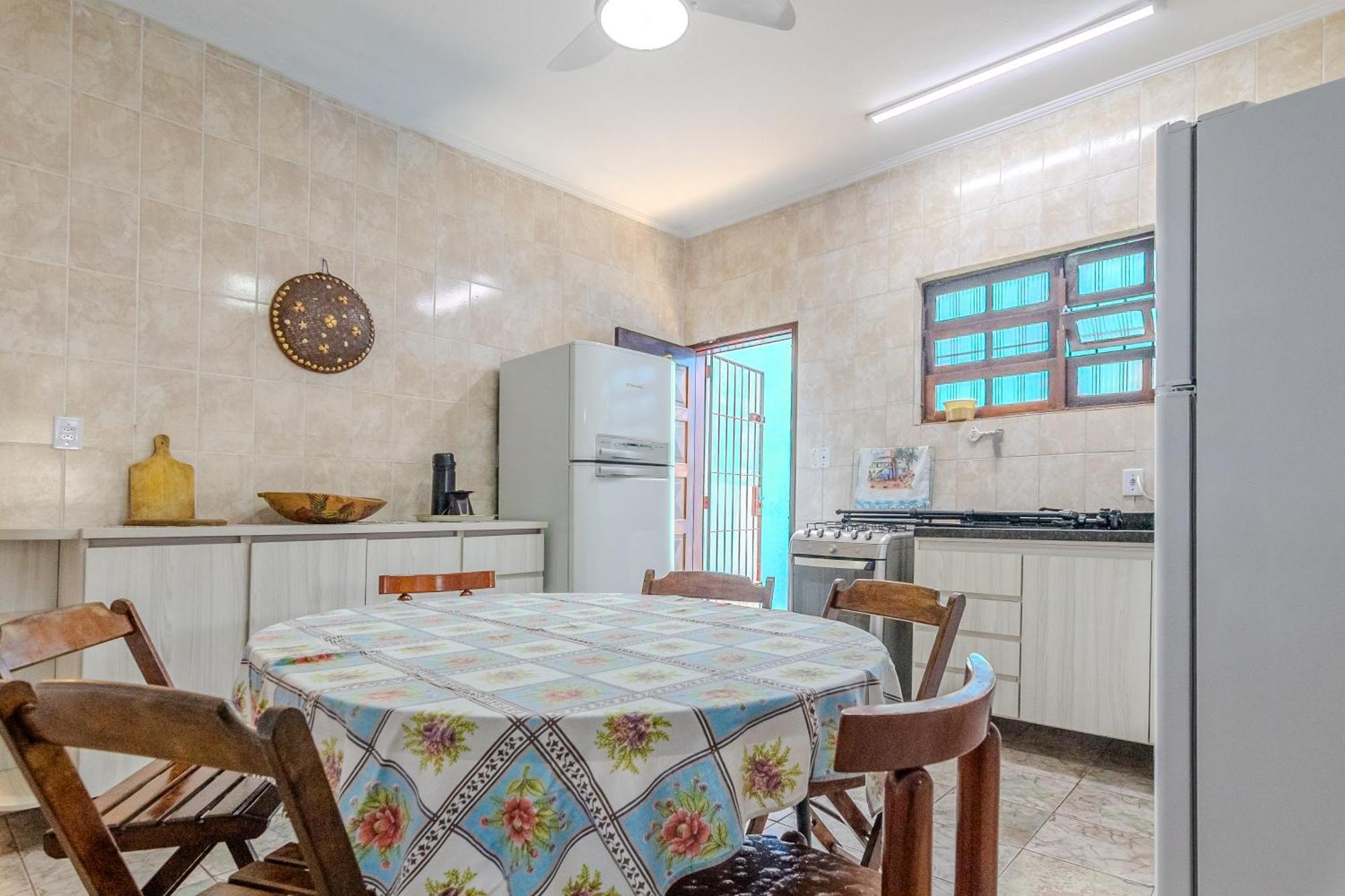 Casa Azul, 2 Quadras Praia-wifi-churrasqueira E Fogao A Lenha - Aceita Caes -caicara-praia Grande *